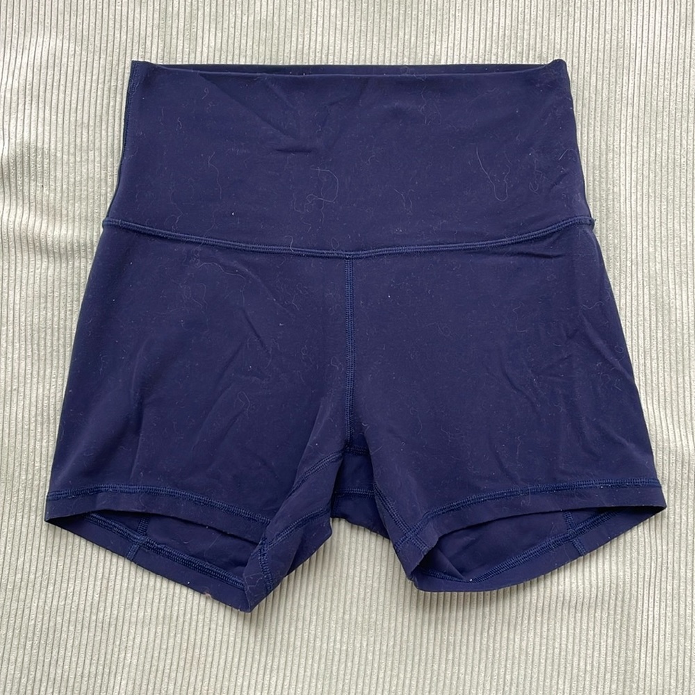 Lululemon navy align high rise 4” short size 6